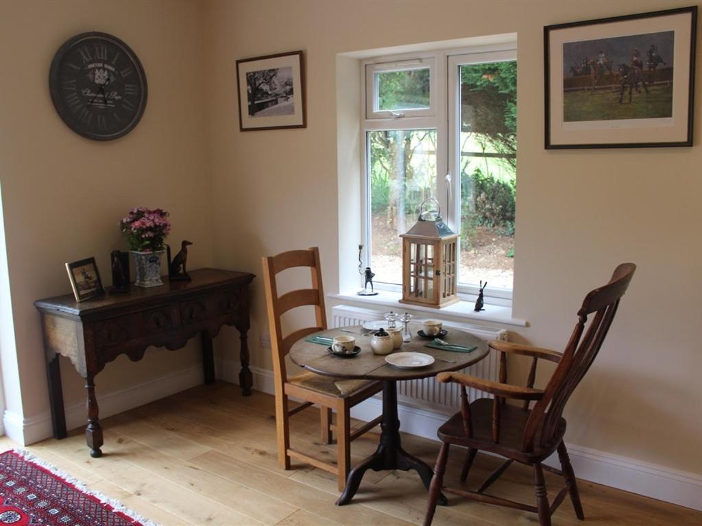 Sunny Nest Bed & Breakfast Bourton-on-the-Water Exterior photo